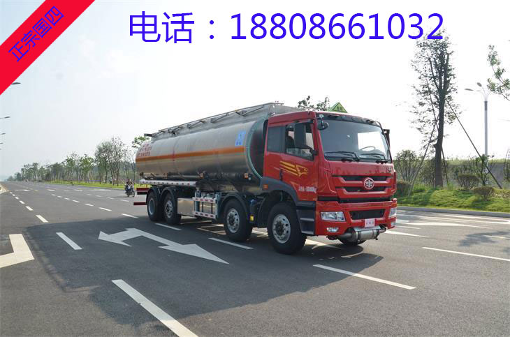 解放前四后六鋁合金運油車 解放前四后六鋁合金運油車