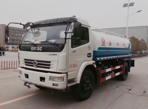 東風福瑞卡9噸灑水車