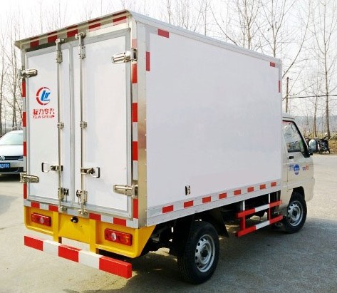 國五福田馭菱2.6米冷藏車