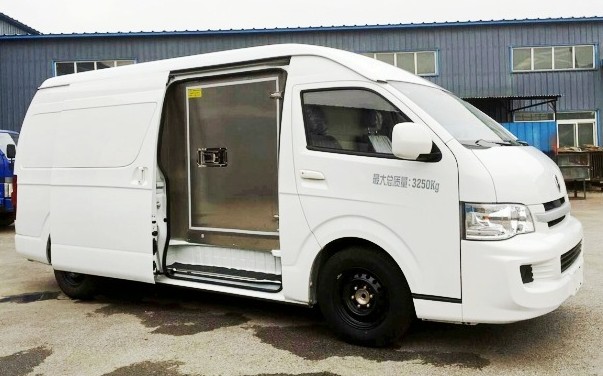 金杯大海獅LL國(guó)五面包冷藏車