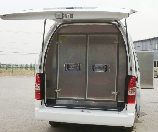 金杯大海獅LL國(guó)五面包冷藏車