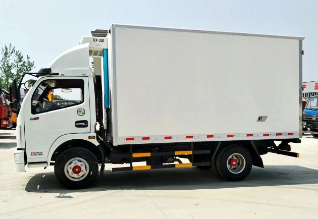 國(guó)五東風(fēng)凱普特4.2米冷藏車