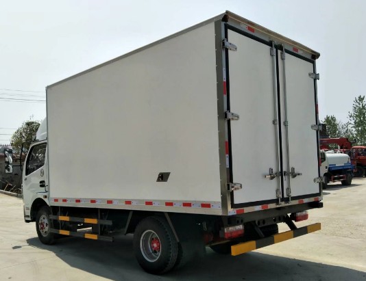 國(guó)五東風(fēng)凱普特4.2米冷藏車