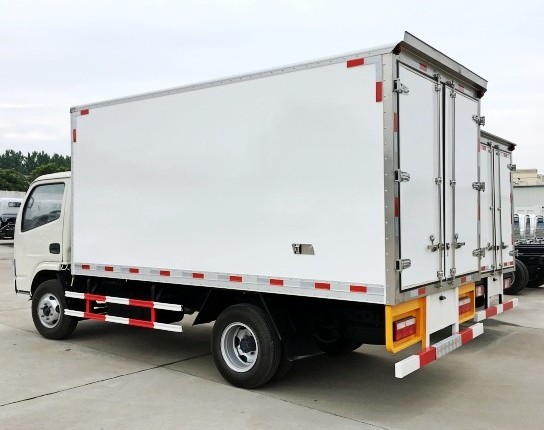 國五東風多利卡4.1米冷藏車