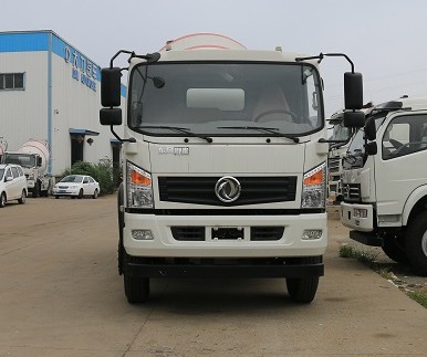 東風(fēng)御虎攪拌車