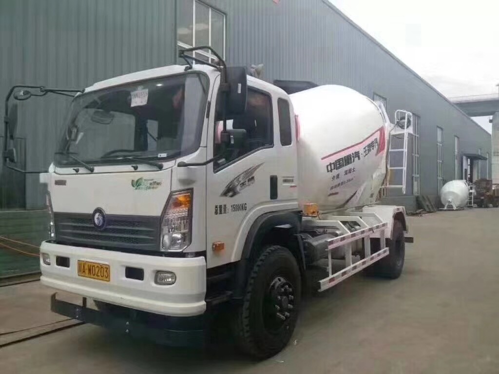 重汽王牌攪拌車