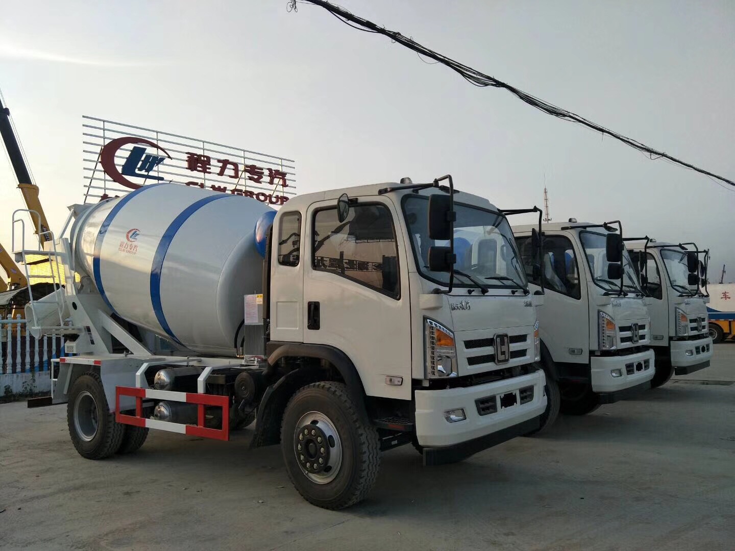 航天凌河攪拌車