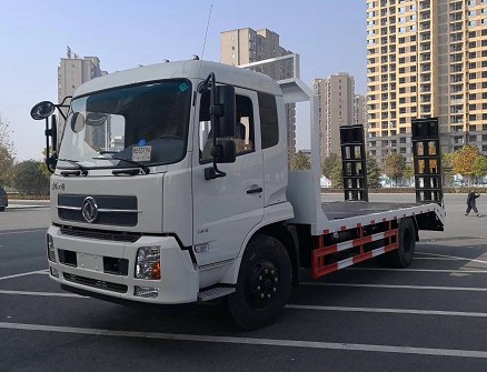 東風(fēng)天錦單橋平板運(yùn)輸車圖片 東風(fēng)天錦單橋平板運(yùn)輸車圖片
