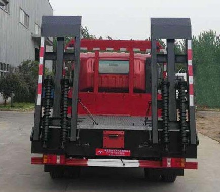 凱馬平板運(yùn)輸車