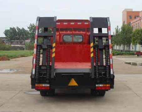 大運(yùn)平板運(yùn)輸車