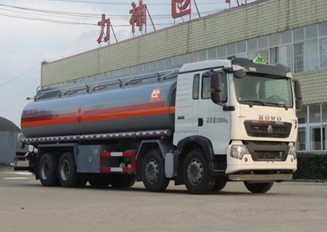 國六重汽豪沃油罐車圖片 國六重汽豪沃油罐車圖片