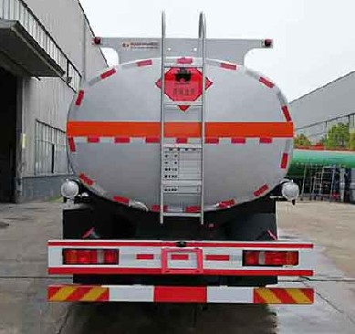 國(guó)六重汽汕德卡前四后八油罐車(chē) 國(guó)六重汽汕德卡前四后八油罐車(chē)