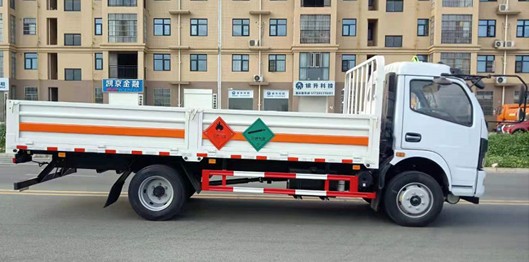 東風(fēng)凱普特K7氣瓶運輸車 東風(fēng)凱普特K7氣瓶運輸車