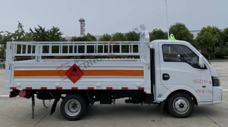 國六東風(fēng)途逸汽油版2.7/3.1/3.4米氣瓶運輸車_湖北楚勝汽車