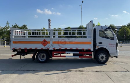 國(guó)六東風(fēng)K7凱普特5.15米氣瓶運(yùn)輸車_湖北楚勝汽車