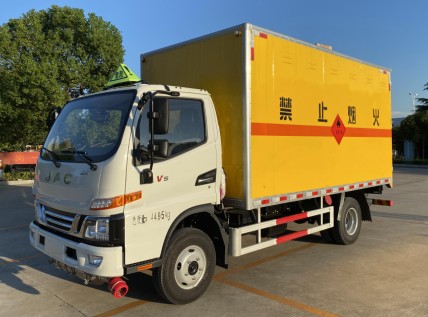 國六江淮駿鈴V5藍(lán)牌2類廂長4.1米易燃?xì)怏w廂式運輸車_湖北楚勝汽車