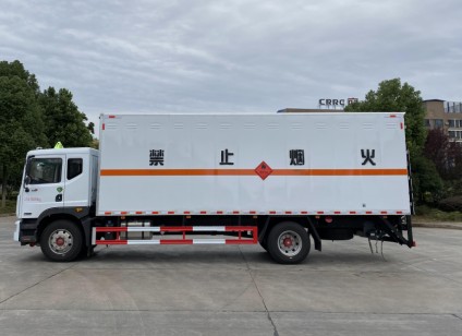 國六6.2米/6.8米/7.6米東風(fēng)多利卡D9易燃?xì)怏w廂式運輸車_湖北楚勝汽車