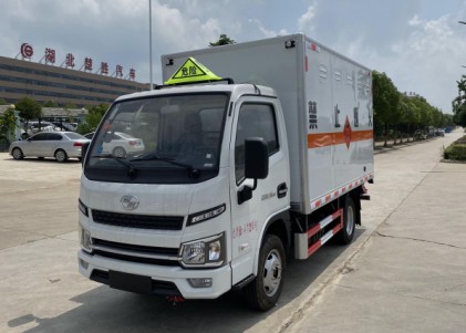 國六躍進(jìn)藍(lán)牌柴油版3.1米/3.4米二類易燃?xì)怏w廂式運(yùn)輸車_湖北楚勝汽車