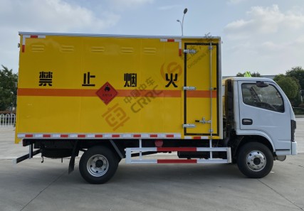 國(guó)六東風(fēng)多利卡D6黃牌4.1米二類易燃?xì)怏w廂式運(yùn)輸車_湖北楚勝汽車