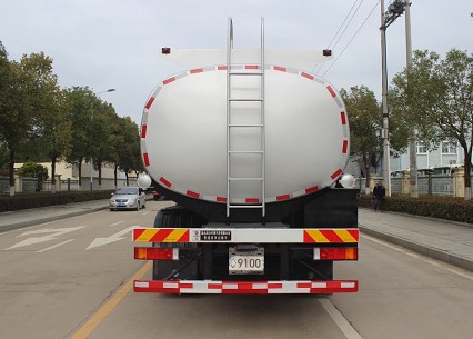 �����|�L����ǰ�ĺ����ͨҺ�w�\ݔ܇�DƬ