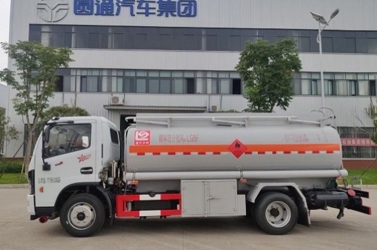 國(guó)六東風(fēng)多利卡8噸加油車/運(yùn)油車圖片 國(guó)六東風(fēng)多利卡8噸加油車/運(yùn)油車圖片