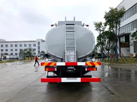 力神牌國(guó)五東風(fēng)柳汽乘龍前四后四供液車 力神牌國(guó)五東風(fēng)柳汽乘龍前四后四供液車