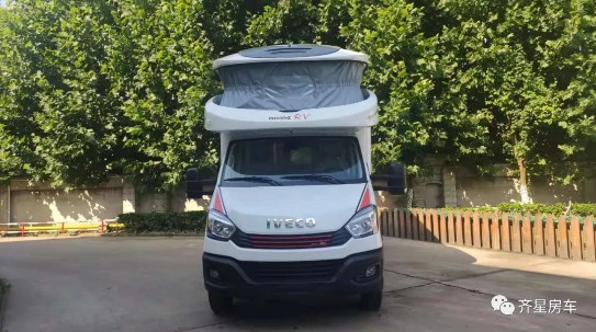 齊星依維柯額頭升頂房車_6座后拓展內(nèi)部結(jié)構(gòu)及內(nèi)飾圖片_齊星升頂房車2021款