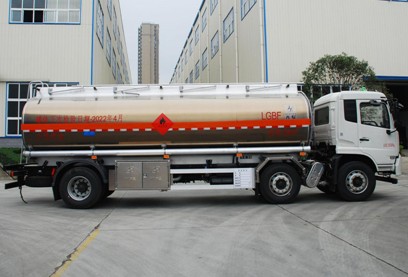 國(guó)六東風(fēng)天錦25方油罐車 國(guó)六東風(fēng)天錦25方油罐車