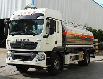 國(guó)六重汽豪沃15.8方鋁合金運(yùn)油車 國(guó)六重汽豪沃15.8方鋁合金運(yùn)油車