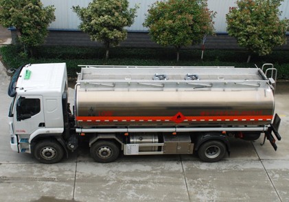 國六東風(fēng)柳汽24.7方鋁合金運(yùn)油車 國六東風(fēng)柳汽24.7方鋁合金運(yùn)油車