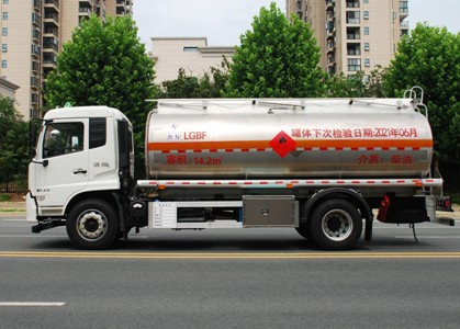 國(guó)六東風(fēng)天錦14.2方鋁合金運(yùn)油車 國(guó)六東風(fēng)天錦14.2方鋁合金運(yùn)油車