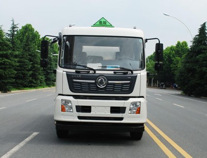 國(guó)六東風(fēng)天錦14.2方鋁合金運(yùn)油車 國(guó)六東風(fēng)天錦14.2方鋁合金運(yùn)油車