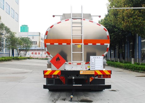 國六重汽汕德卡30.5方鋁合金運(yùn)油車 國六重汽汕德卡30.5方鋁合金運(yùn)油車