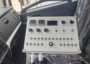 11.5立方標準型瀝青灑布車 11.5立方標準型瀝青灑布車