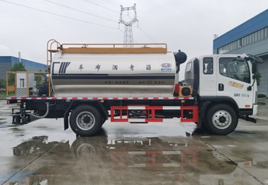 9.3立方解放智能型瀝青灑布車 9.3立方解放智能型瀝青灑布車