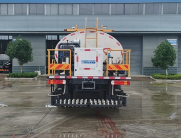 9.3立方解放標(biāo)準(zhǔn)型瀝青灑布車 9.3立方解放標(biāo)準(zhǔn)型瀝青灑布車