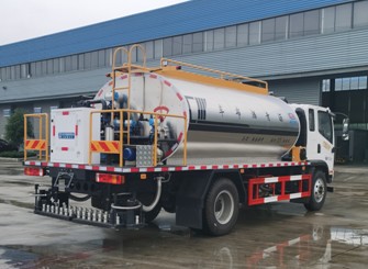 9.3立方解放標(biāo)準(zhǔn)型瀝青灑布車 9.3立方解放標(biāo)準(zhǔn)型瀝青灑布車