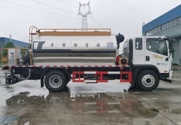9.3立方解放標(biāo)準(zhǔn)型瀝青灑布車 9.3立方解放標(biāo)準(zhǔn)型瀝青灑布車
