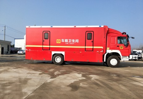 重汽豪沃四驅(qū)越野廁所車 重汽豪沃四驅(qū)越野廁所車