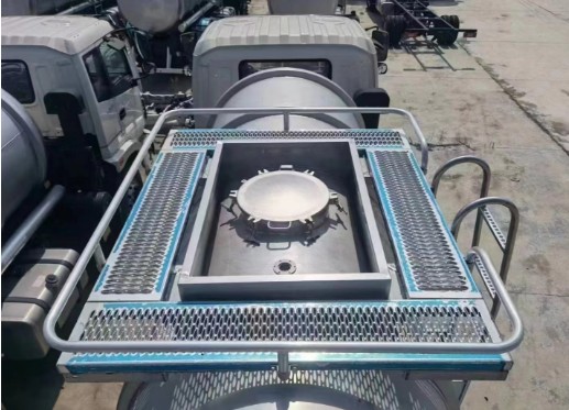 ����W��10��ʳƷ�����P��\ˮ܇