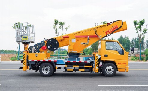 江鈴順達30米藍牌高空作業(yè)車