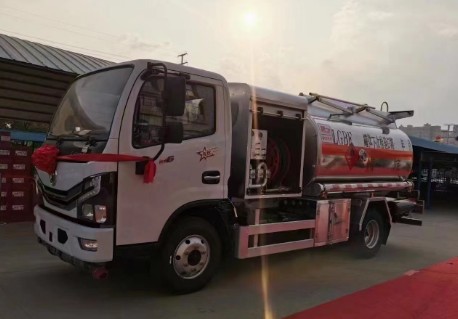 成龍威4.7方飛機(jī)加油車_東風(fēng)多利卡飛機(jī)加油車_楚飛牌CLQ5070GJY6F型飛機(jī)加油車 成龍威4.7方飛機(jī)加油車_東風(fēng)多利卡飛機(jī)加油車_楚飛牌CLQ5070GJY6F型飛機(jī)加油車