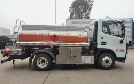 楚勝藍(lán)牌加油車_東風(fēng)多利卡藍(lán)牌加油車_2.88方鋁合金加油車