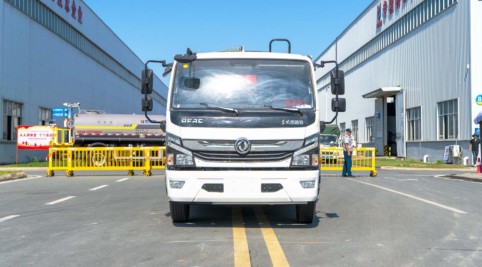 10.5方東風(fēng)凱普特純電動(dòng)壓縮垃圾車