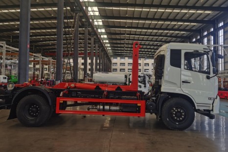 東風(fēng)天錦4700軸距勾臂垃圾車(chē)_HDW5182ZXXD6型車(chē)廂可卸式垃圾車(chē) 東風(fēng)天錦4700軸距勾臂垃圾車(chē)_HDW5182ZXXD6型車(chē)廂可卸式垃圾車(chē)