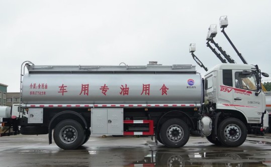 東風(fēng)暢行D3V小三軸食用油運(yùn)輸車_潤知星牌SCS5250GSYDFV6型食用油運(yùn)輸車 東風(fēng)暢行D3V小三軸食用油運(yùn)輸車_潤知星牌SCS5250GSYDFV6型食用油運(yùn)輸車