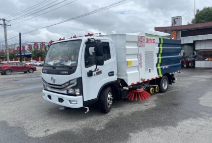 東風(fēng)小多利卡洗掃車_中潔牌XZL5070TXS6型洗掃車