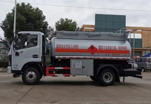 東風小多利卡4.6方易燃液體罐式運輸車_潤知星牌SCS5070GRYEQ6型易燃液體罐式運輸車 東風小多利卡4.6方易燃液體罐式運輸車_潤知星牌SCS5070GRYEQ6型易燃液體罐式運輸車