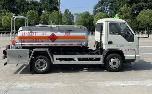 福田小卡之星1.5噸藍(lán)牌易燃液體罐式運輸車_楚飛牌CLQ5040GRY6BJ型易燃液體罐式運輸車 福田小卡之星1.5噸藍(lán)牌易燃液體罐式運輸車_楚飛牌CLQ5040GRY6BJ型易燃液體罐式運輸車