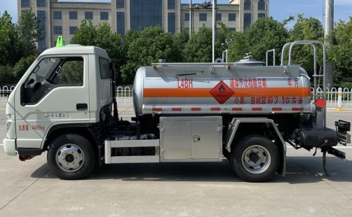 福田小卡之星1.5噸藍(lán)牌易燃液體罐式運輸車_楚飛牌CLQ5040GRY6BJ型易燃液體罐式運輸車 福田小卡之星1.5噸藍(lán)牌易燃液體罐式運輸車_楚飛牌CLQ5040GRY6BJ型易燃液體罐式運輸車